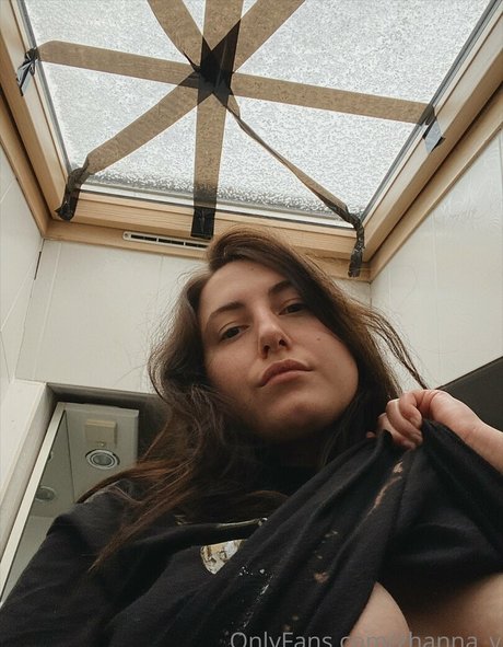 Naken läckt OnlyFans-bild av Zhannav