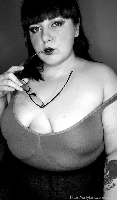 Photo nue de fuite OnlyFans de Amylyy