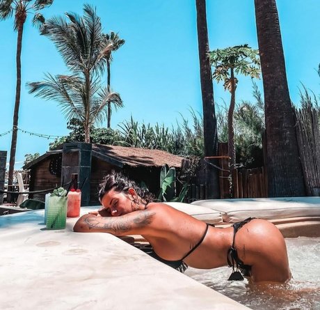 Naken lekkede OnlyFans-bilde av Lola Ortiz
