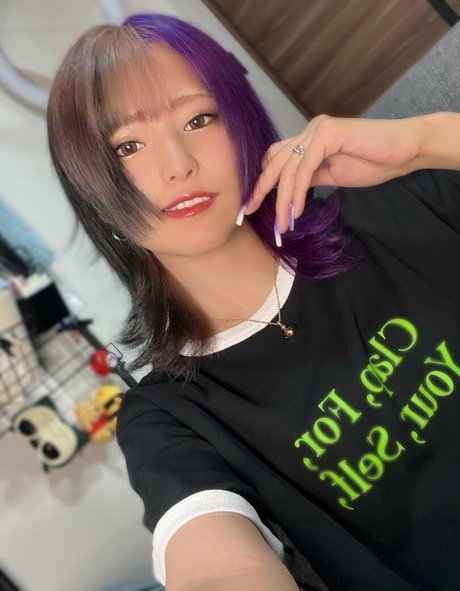 Nahá fotka uniklých OnlyFans od Nagisa Mitsuki
