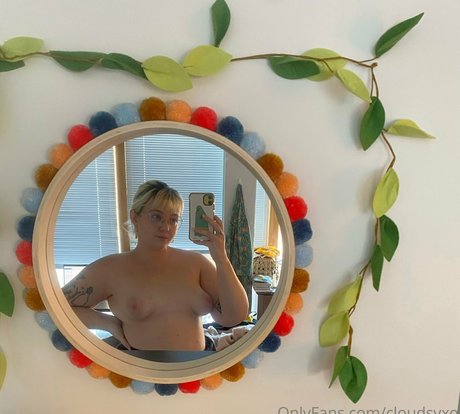 Naken lekkede OnlyFans-bilde av Cloudsyxo