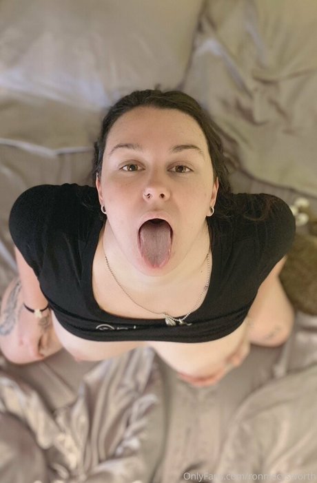 Foto di nudo di fuga di OnlyFans di Ronniecysworth