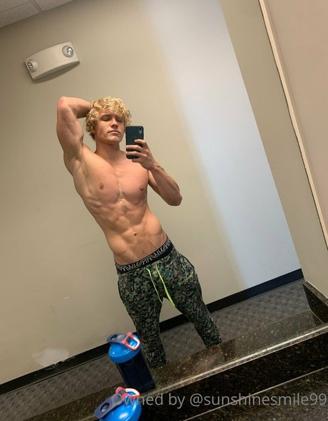 Naken lekkede OnlyFans-bilde av Sunshynefree