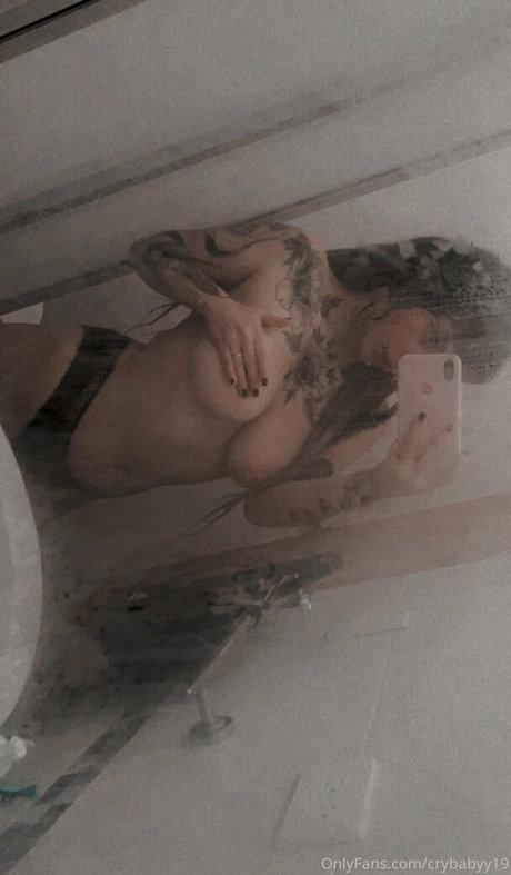 Crybabyy19