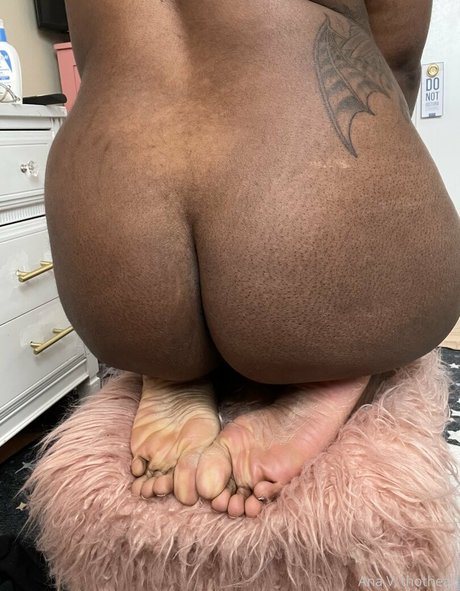 Naken lekkede OnlyFans-bilde av Thothead
