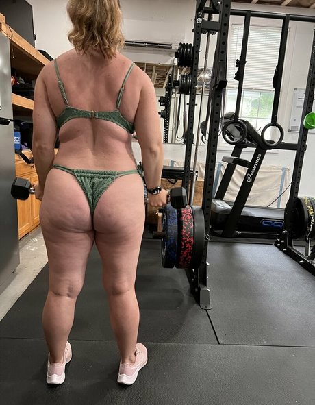 Wifeydoingthingz OnlyFans泄露裸照