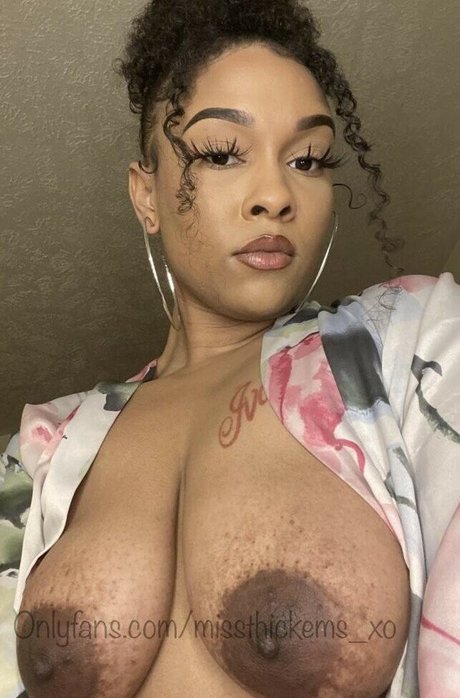 Naken lekkede OnlyFans-bilde av Vana Mae