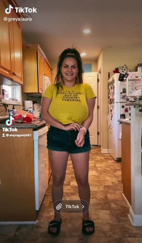 Alaura Grey