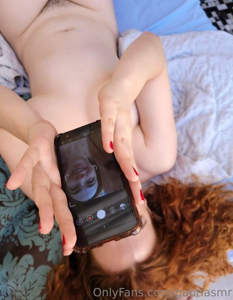 Naakte gelekte OnlyFans-foto van Gabri Asmr