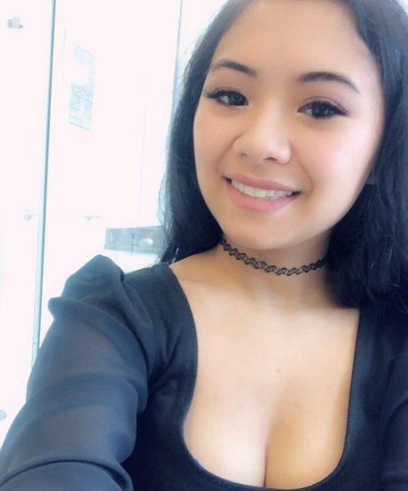 Обнаженная фотография утечки OnlyFans от Asianmangogirl