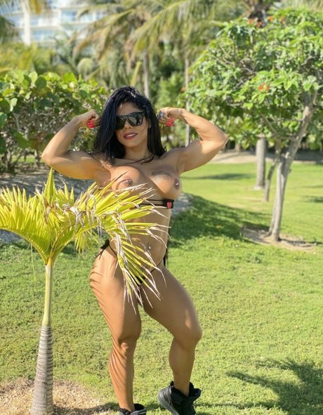Nahá fotka uniklých OnlyFans od Yanet