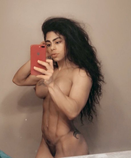 Nahá fotka uniklých OnlyFans od Yanet