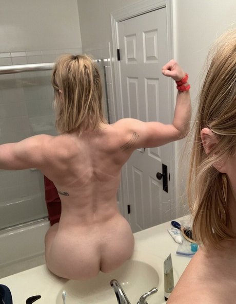 Blonde Fit Babe
