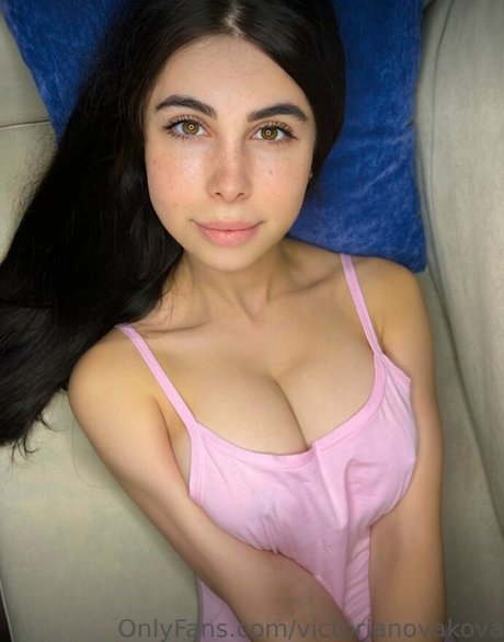 Victoria Hana Novakova OnlyFansリークヌード写真