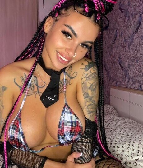 Naken lekkede OnlyFans-bilde av Annyfitbae