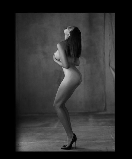 Обнаженная фотография утечки OnlyFans от Gloria Fregonese
