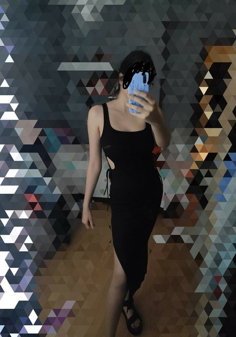 Naken lekkede OnlyFans-bilde av Angelece