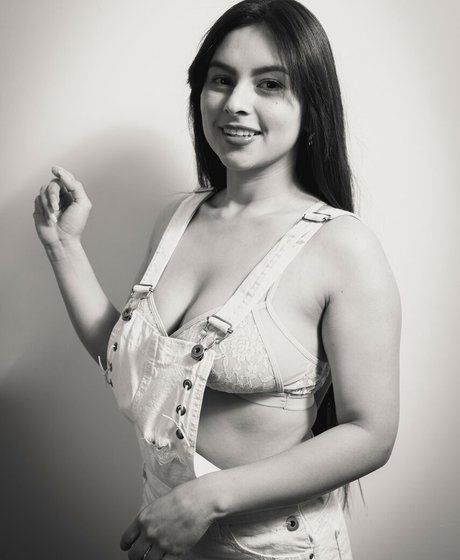 Обнаженная фотография утечки OnlyFans от Angelsmile29