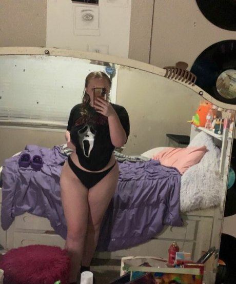 Naken lekkede OnlyFans-bilde av Yourstrulysav1
