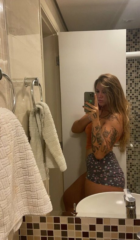 Nøgent lækket OnlyFans-billede af Elanadara