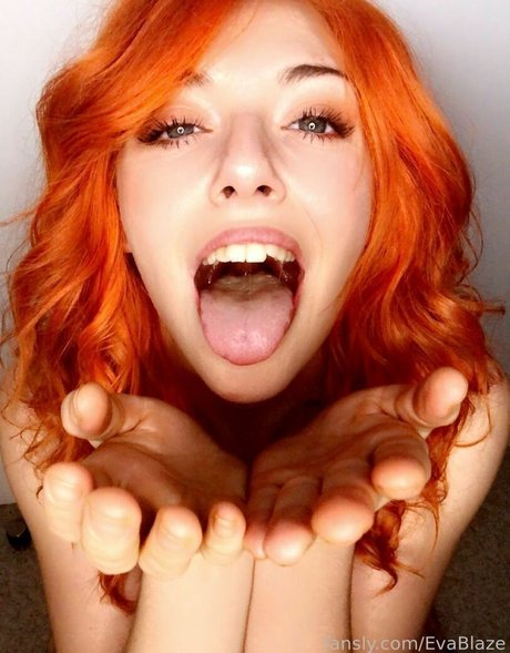 Naken lekkede OnlyFans-bilde av Eva Blaze