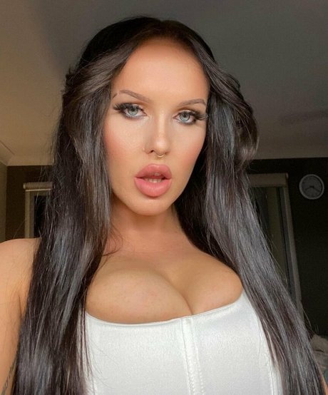Tayla Cooper