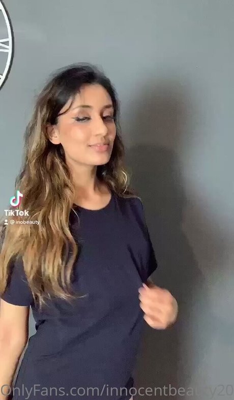 Nacktes geleaktes OnlyFans-Foto von Kayla Kapoor
