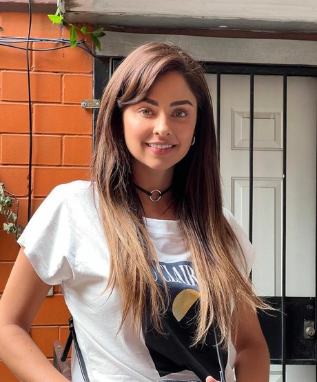 Nahá fotka uniklých OnlyFans od Claudia Martin