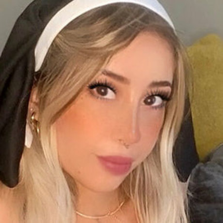 Alasti lekkinud OnlyFans-i pilt Ivorydolphins