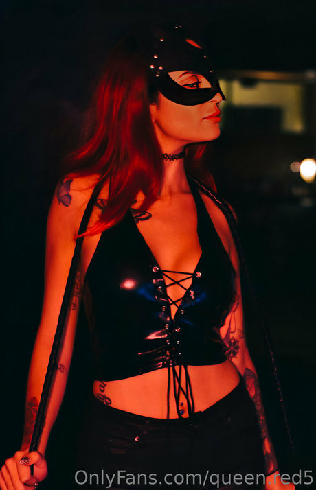 Queen Red