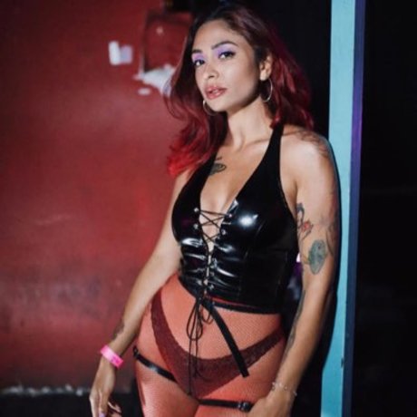 Queen Red