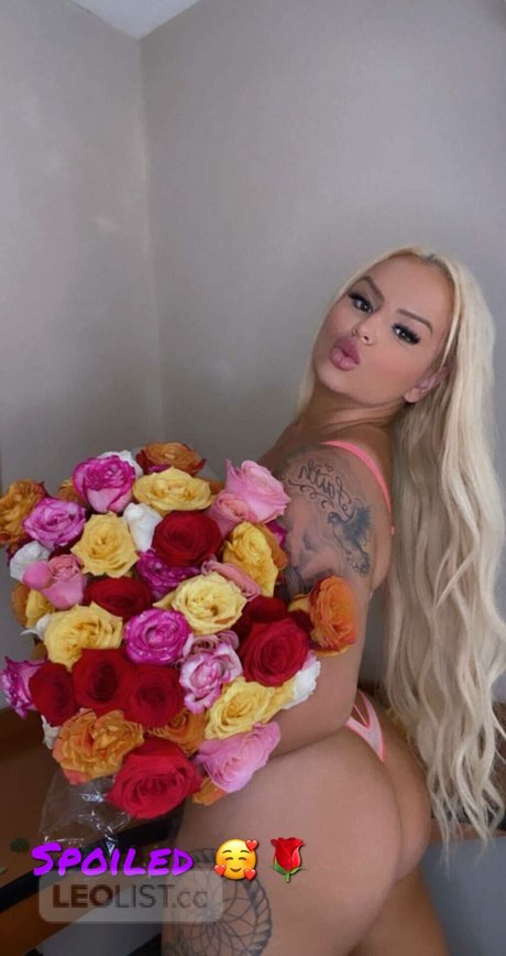 Nahá fotka uniklých OnlyFans od Lenabrinks
