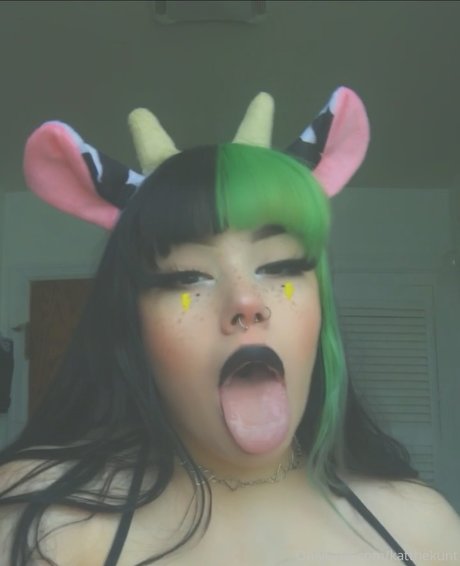 Nahá fotka uniklých OnlyFans od Katthekunt