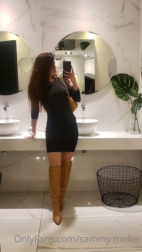 Naakte gelekte OnlyFans-foto van Sammy Moller