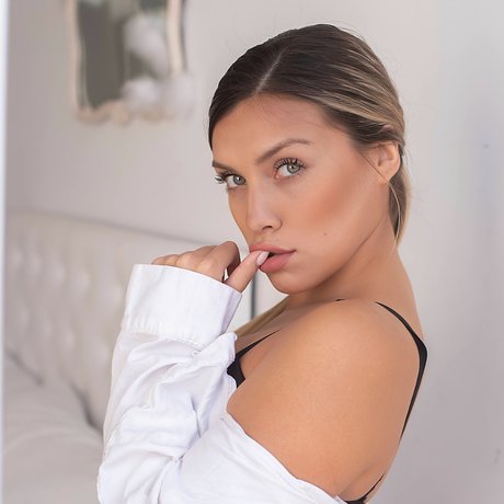 Nøgent lækket OnlyFans-billede af Alyson Gray