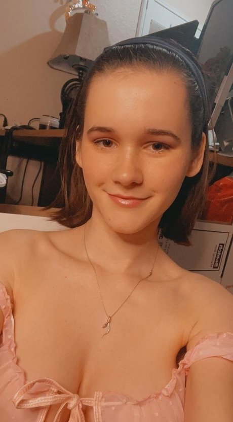 Nahá fotka uniklých OnlyFans od Janiveve