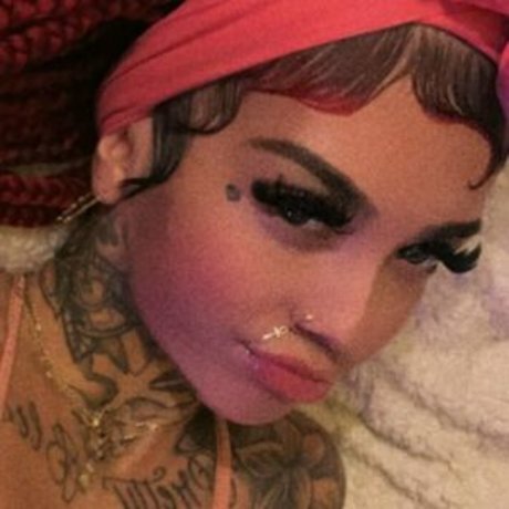 Foto nua vazada do OnlyFans de Ring Bells