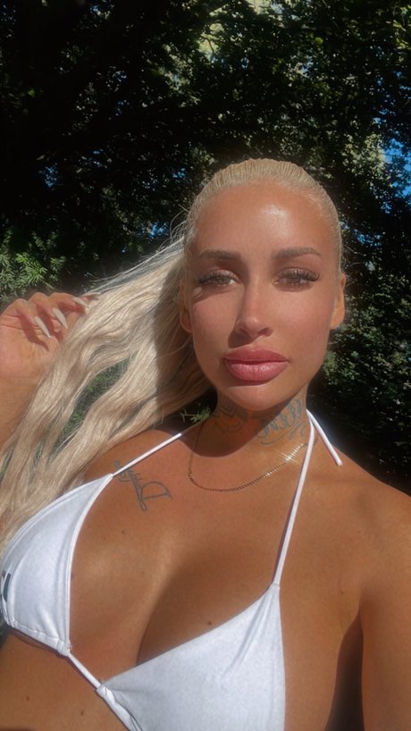 Elodie Baillargeon Roy OnlyFans