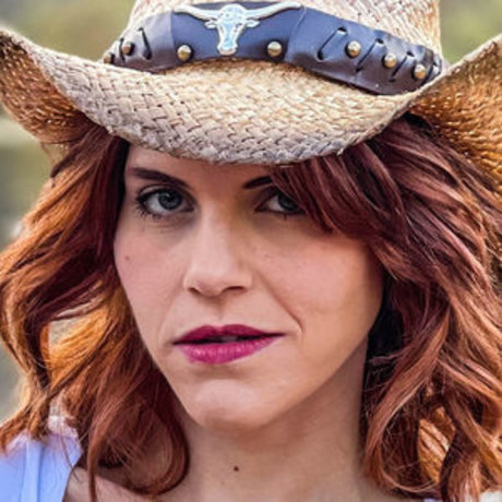 Country Christina