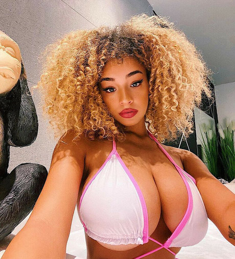 Dana Curly
