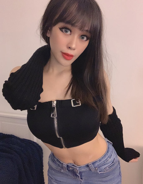 Naken lekkede OnlyFans-bilde av Saiiren