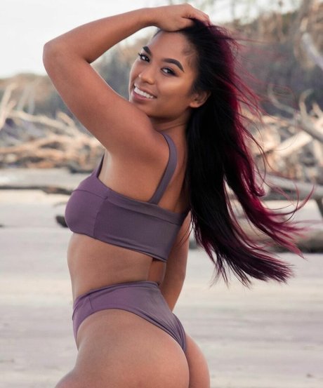 Nahá fotka uniklých OnlyFans od Valerie Gerardo