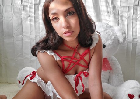 Nahá fotka uniklých OnlyFans od Domi Versailles