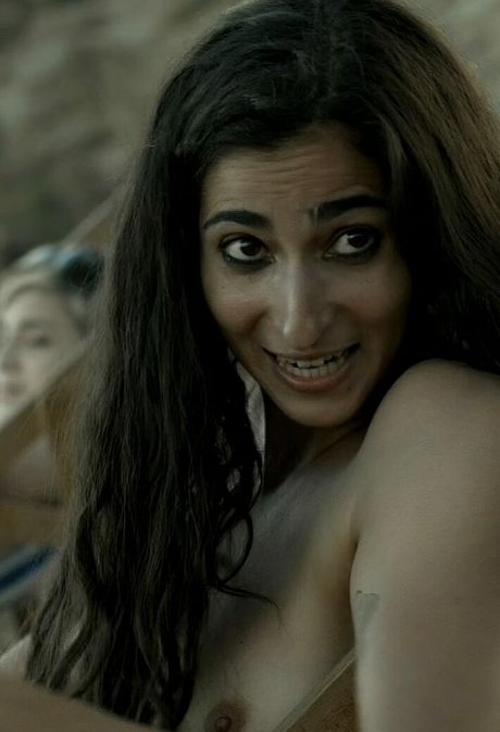 Alba Flores