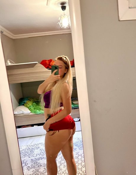 Nahá fotka uniklých OnlyFans od Arzu Ylmaz