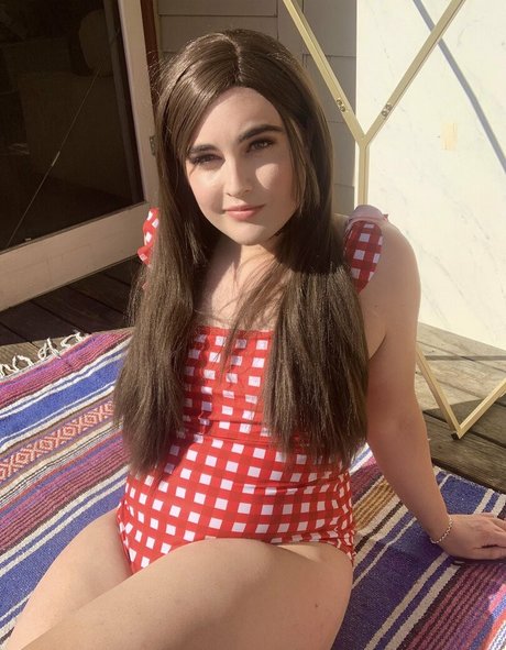 Nahá fotka uniklých OnlyFans od Claire Abella