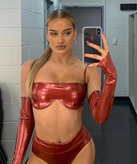 Naken lekkede OnlyFans-bilde av Hannah Sofia