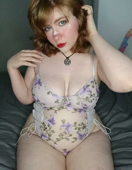 Naken lekkede OnlyFans-bilde av Luckydarla