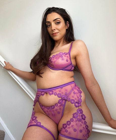 Alaston vuotanut OnlyFans-kuva Nelly London