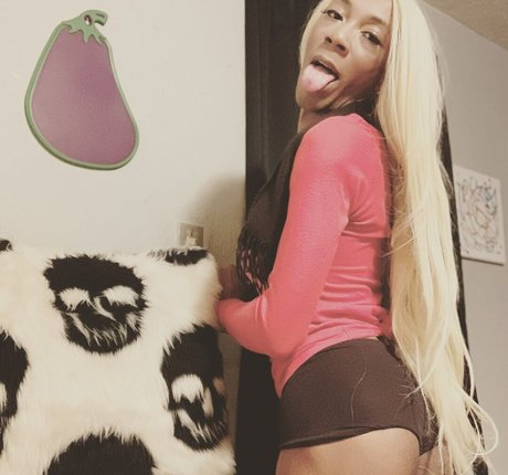 Capri Starr
